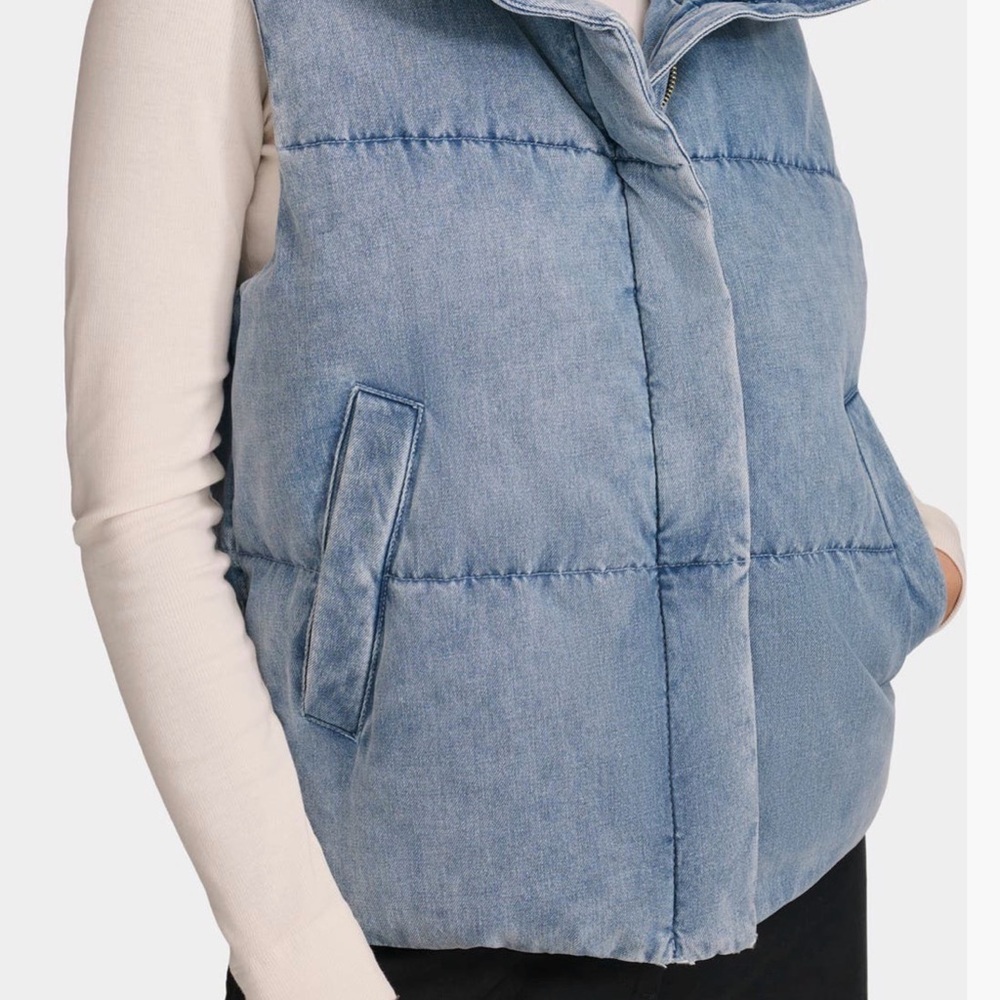 Levi’s Light Blue Puffer Vest - Picture 2 of 7